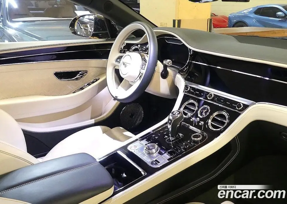 Bentley Continental 2023 4.0 автомат (гидро), фото 10 Bentley Continental 2023 4.0 автомат (гидро), фото 10