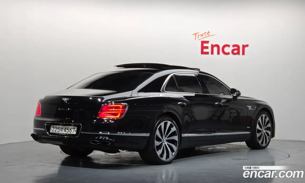 Bentley Flying Spur 2023 4.0 автомат (гидро), фото 2 Bentley Flying Spur 2023 4.0 автомат (гидро), фото 2