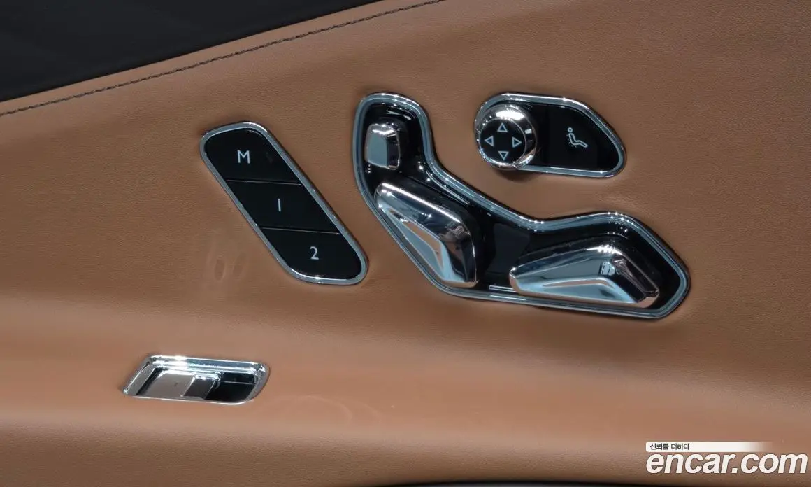 Bentley Flying Spur 2023 4.0 автомат (гидро), фото 25 Bentley Flying Spur 2023 4.0 автомат (гидро), фото 25