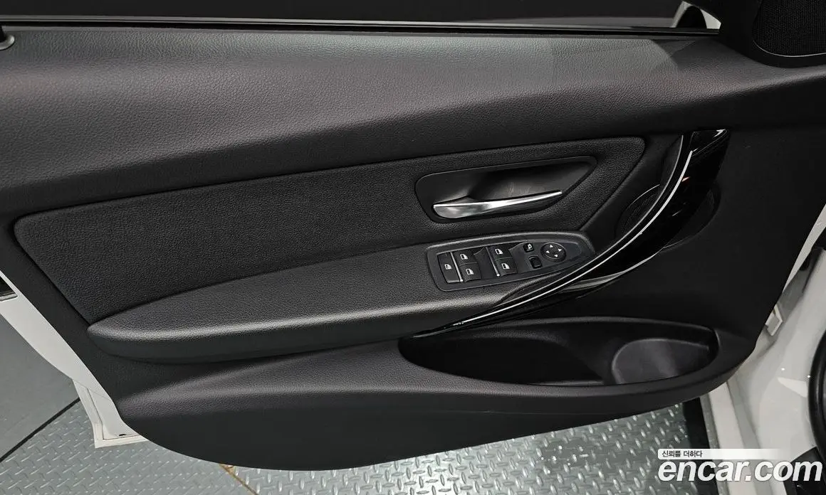 BMW 3 серия 2018 2.0 автомат (гидро), фото 14