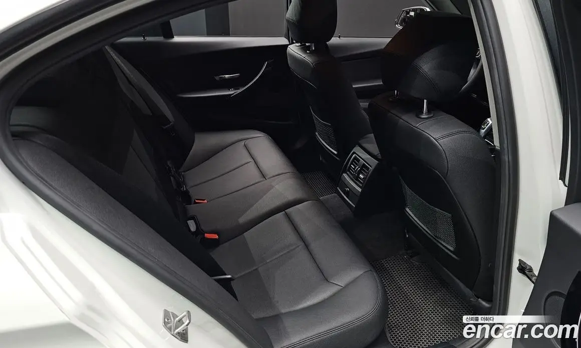 BMW 3 серия 2018 2.0 автомат (гидро), фото 17