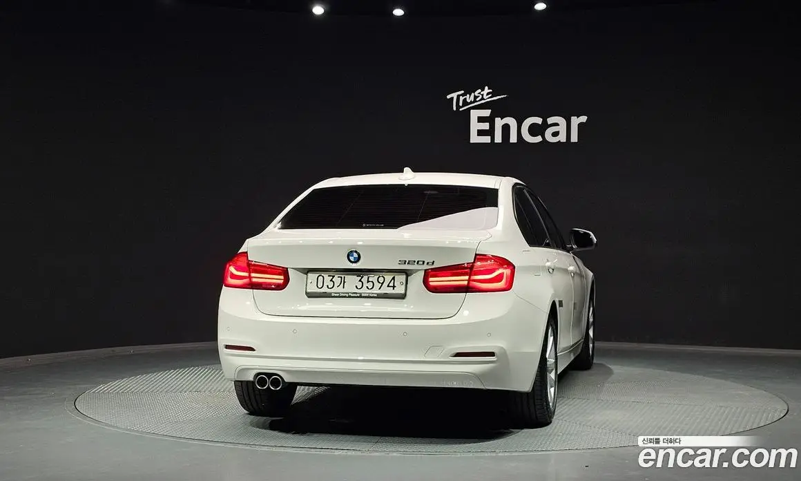 BMW 3 серия 2018 2.0 автомат (гидро), фото 4