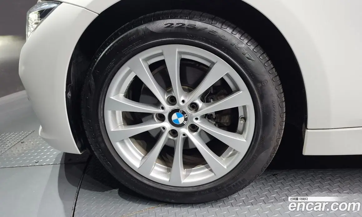BMW 3 серия 2018 2.0 автомат (гидро), фото 5