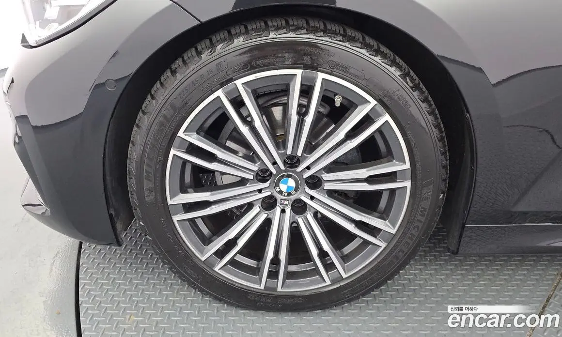 BMW 3 серия 2021 2.0 автомат (гидро), фото 5