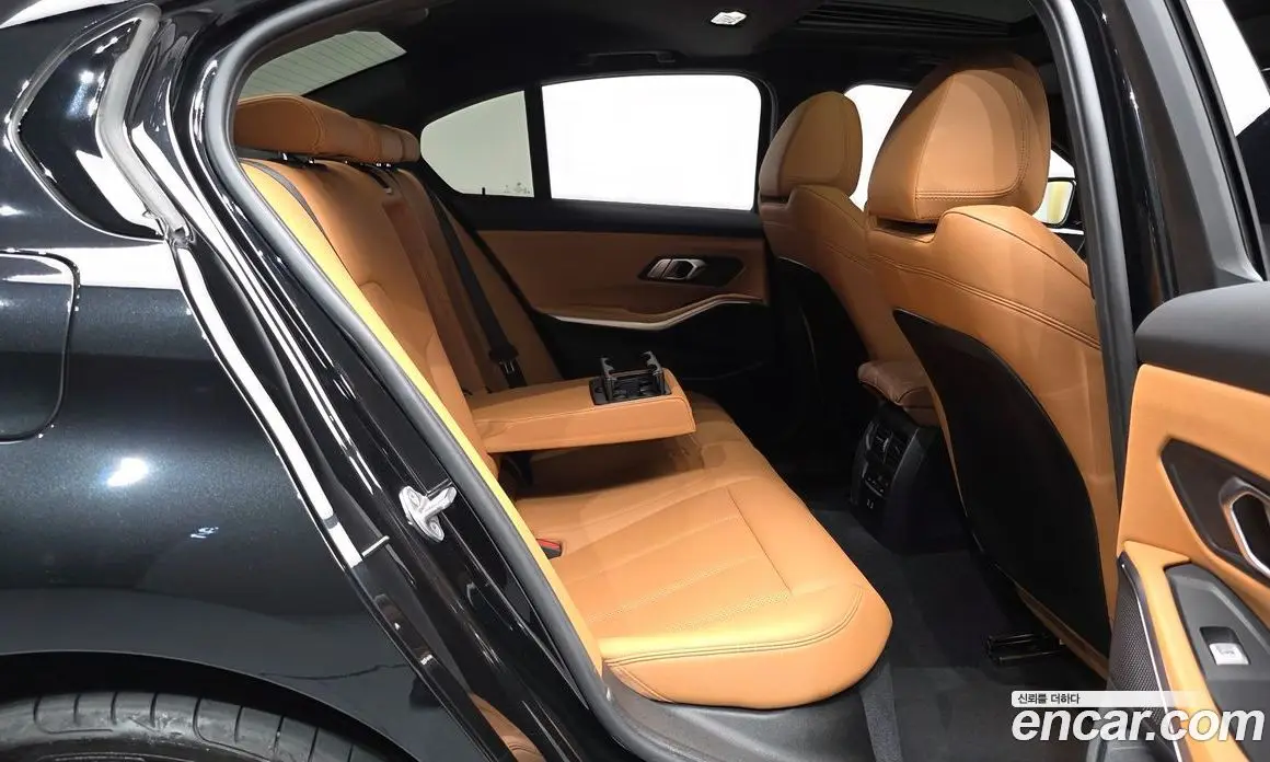 BMW 3 серия 2024 2.0 автомат (гидро), фото 16