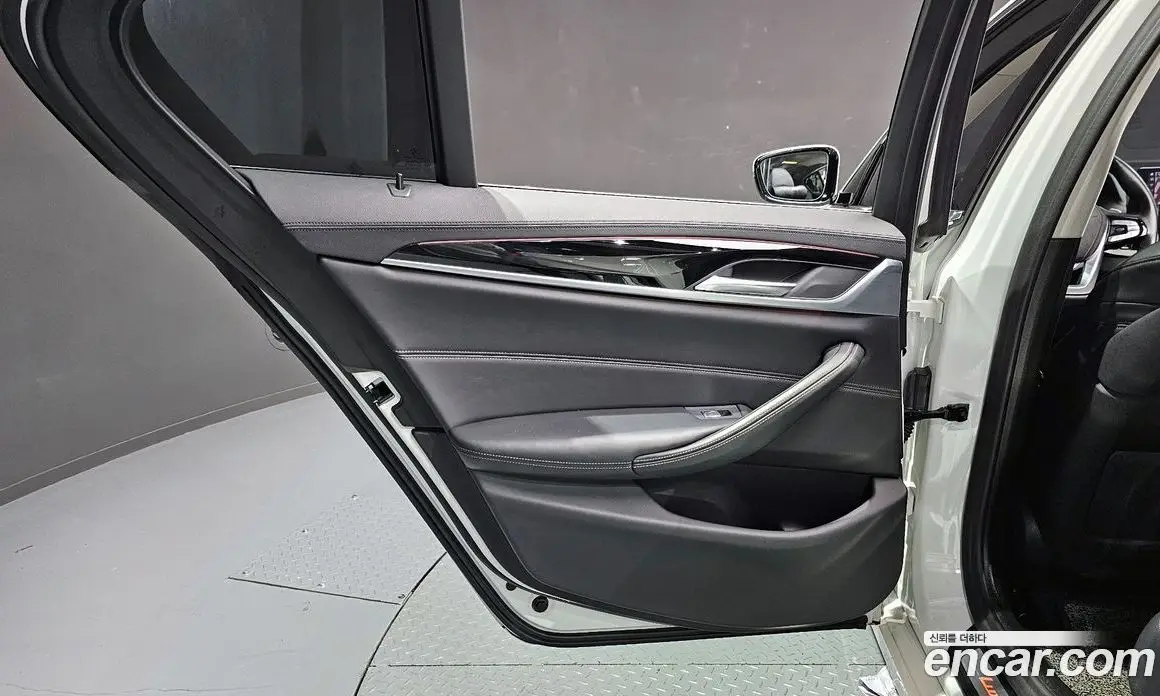 BMW 5 серия 2019 2.0 автомат (гидро), фото 15