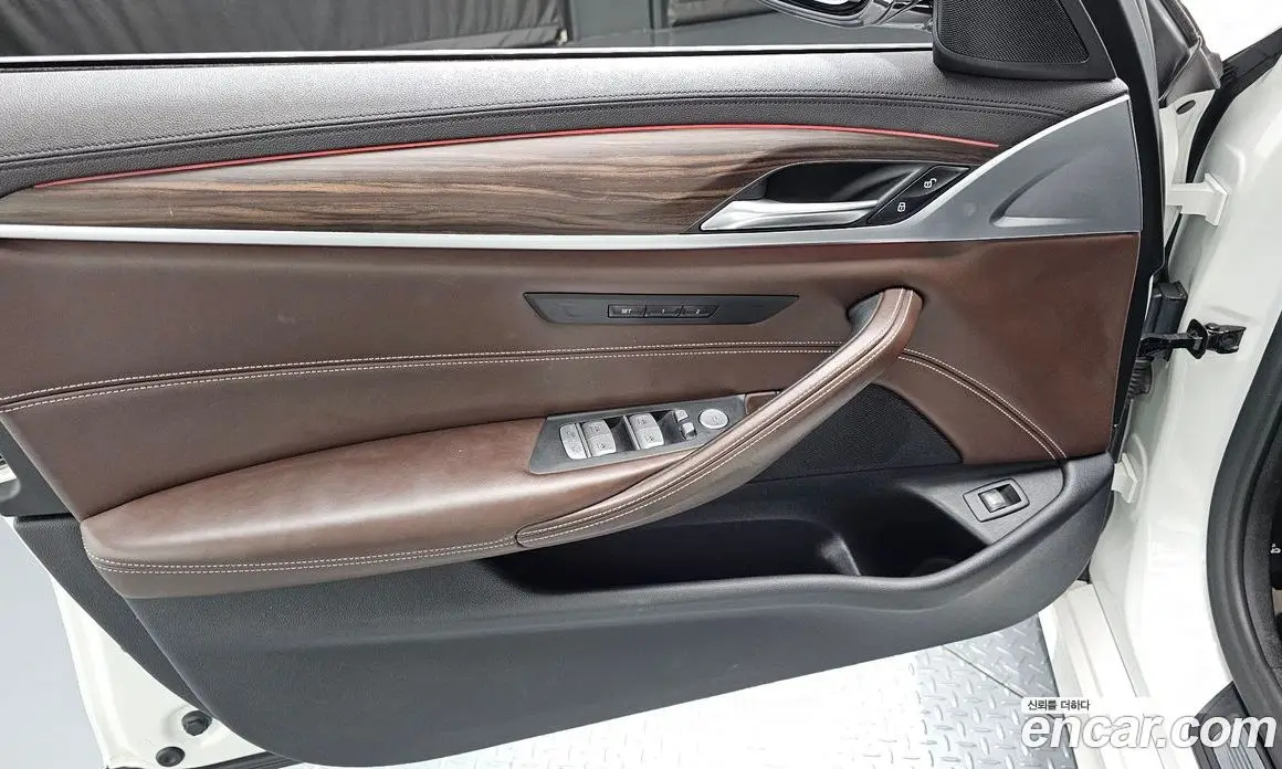 BMW 5 серия 2019 2.0 автомат (гидро), фото 14