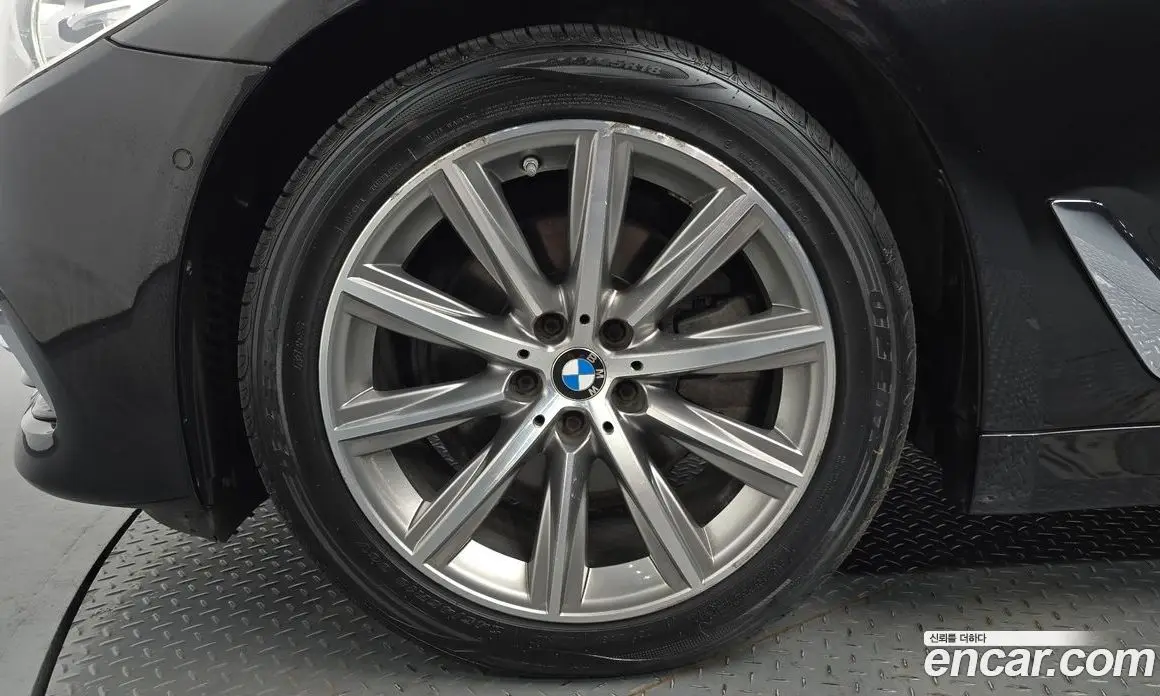 BMW 5 серия 2019 2.0 автомат (гидро), фото 5