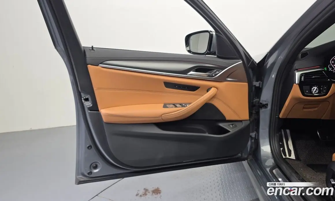 BMW 5 серия 2022 2.0 автомат (гидро), фото 14