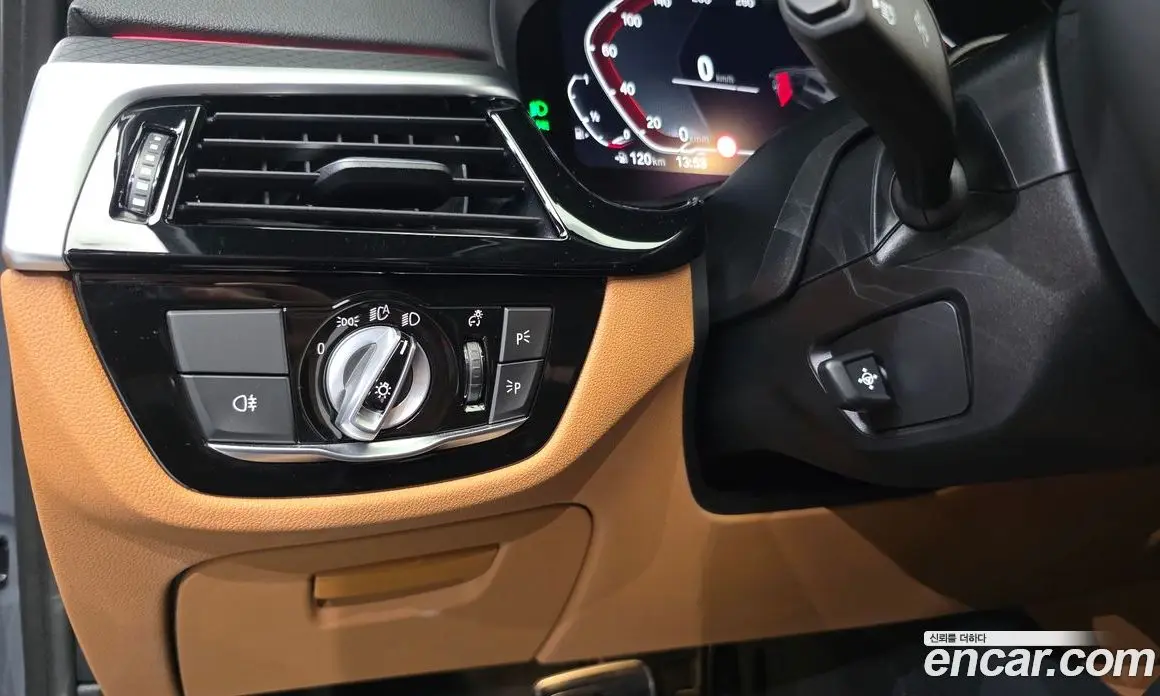BMW 5 серия 2022 2.0 автомат (гидро), фото 29