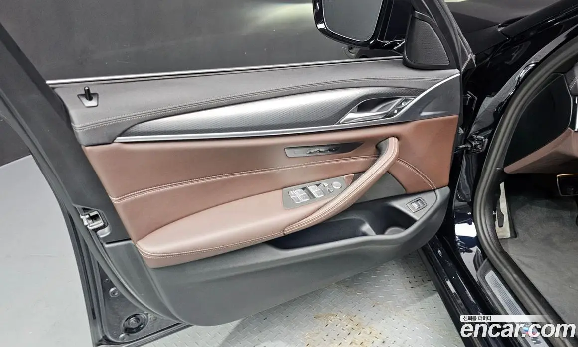 BMW 5 серия 2023 2.0 автомат (гидро), фото 14