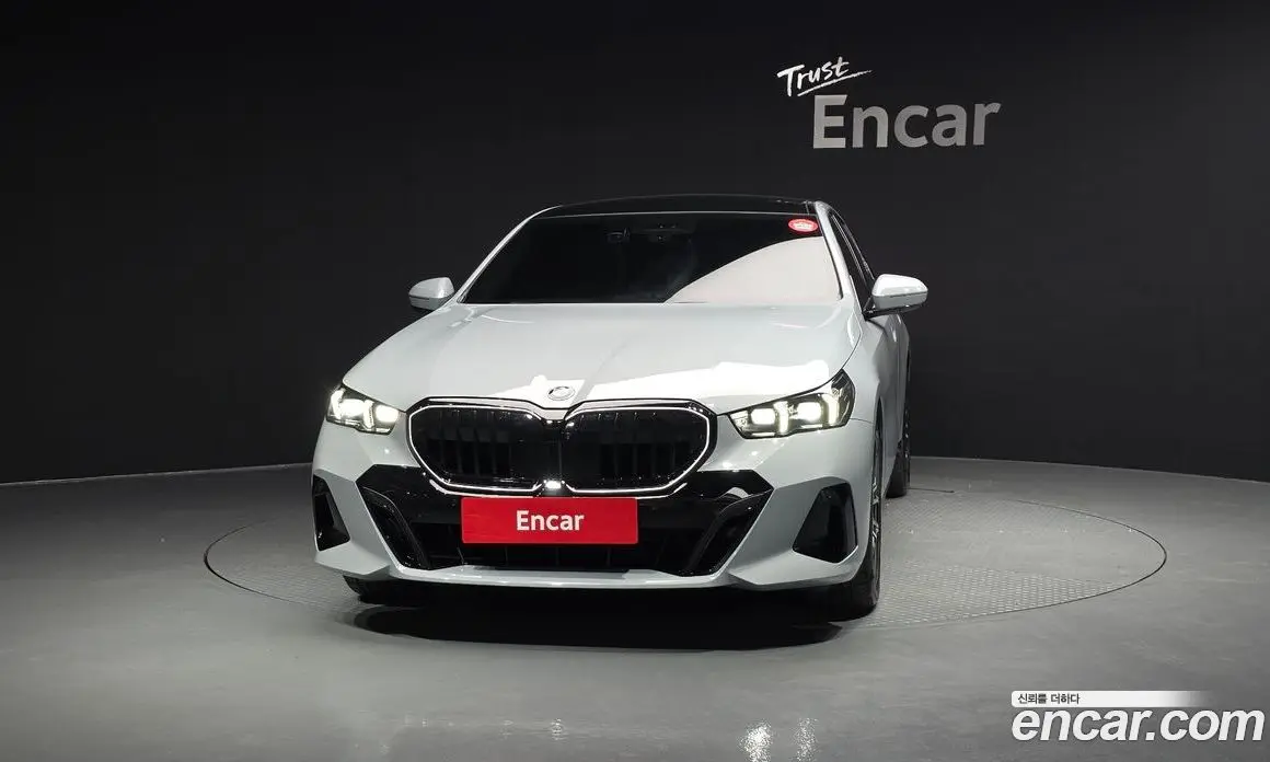 BMW 5 серия 2025 2.0 автомат (гидро), фото 3