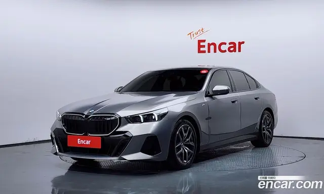 BMW 5 серия, 2025, 10 085 км