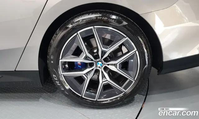 BMW 5 серия 2025 2.0 автомат (гидро), миниатюра 7