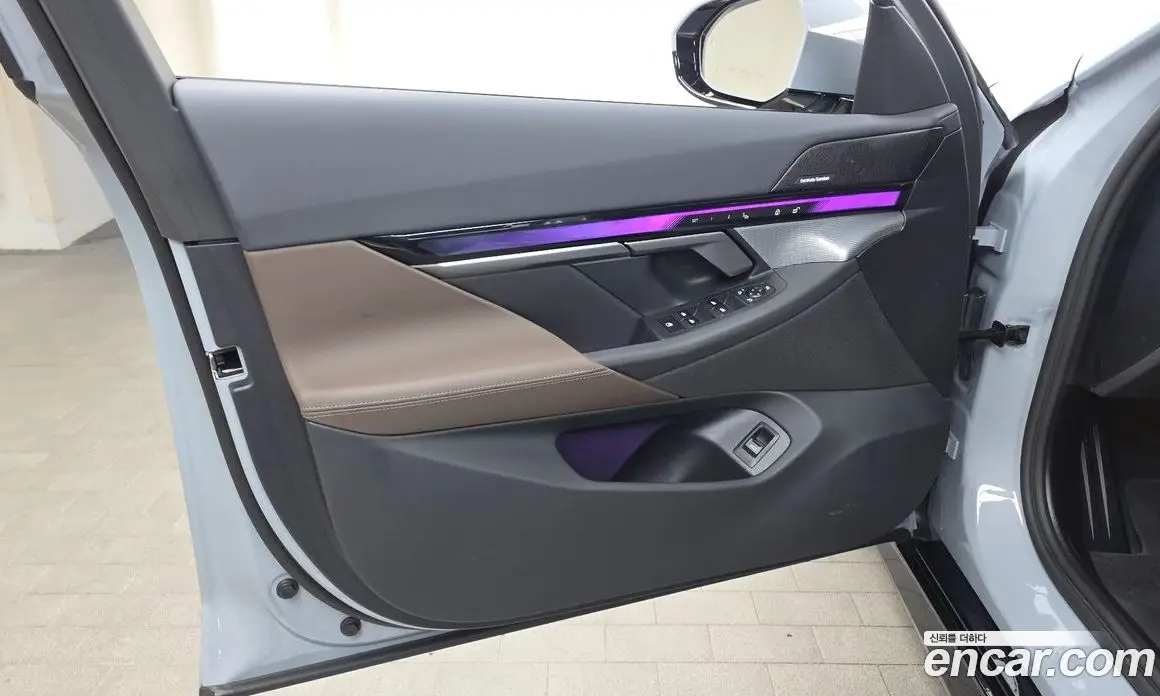 BMW 5 серия 2025 2.0 автомат (гидро), фото 14