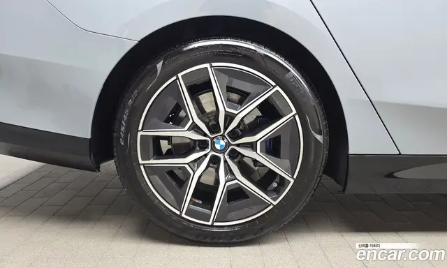 BMW 5 серия 2025 2.0 автомат (гидро), миниатюра 5
