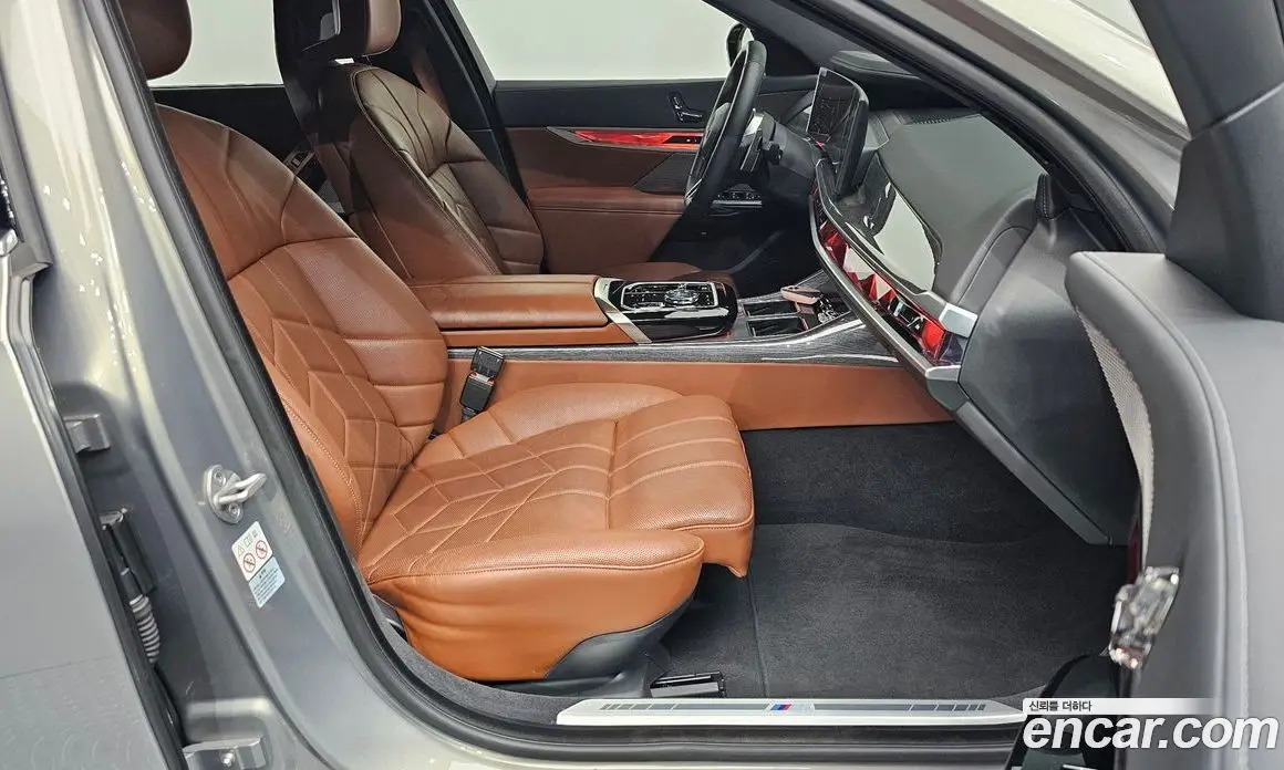 BMW 7 серия 2024 3.0 автомат (гидро), фото 16
