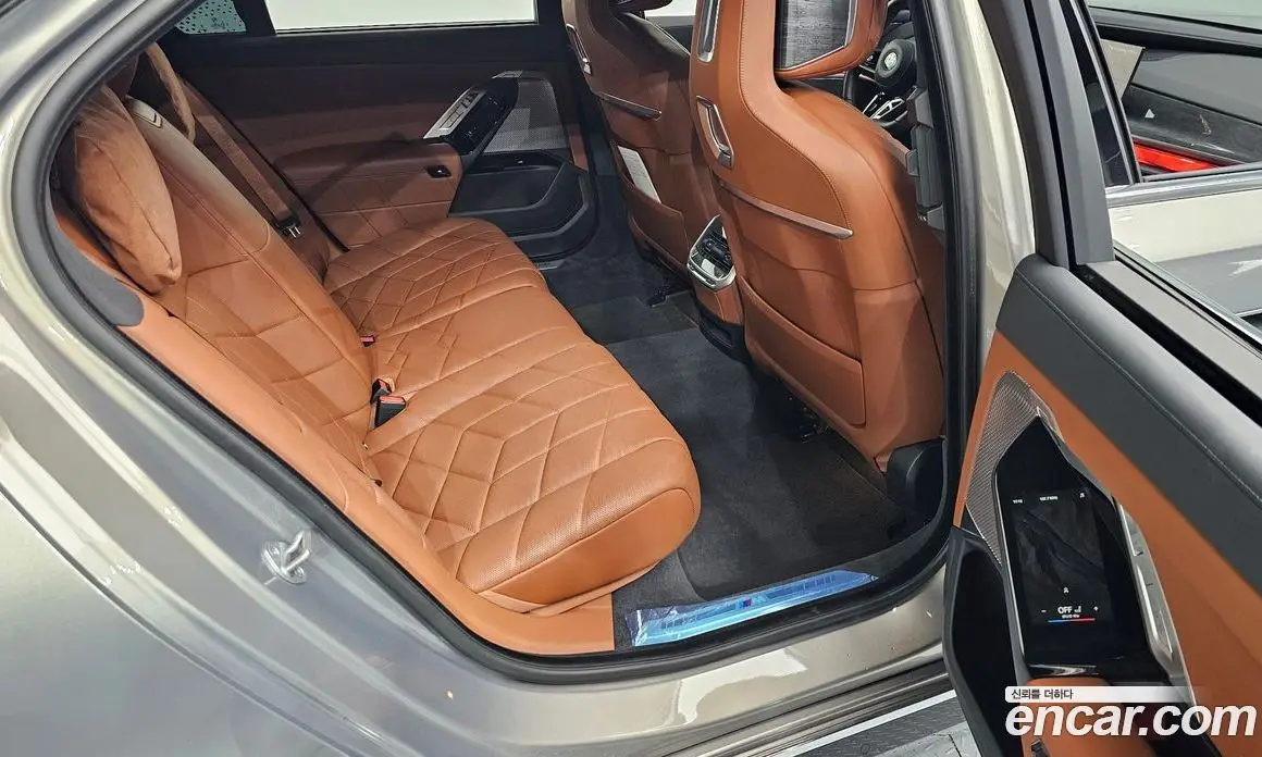 BMW 7 серия 2024 3.0 автомат (гидро), фото 18