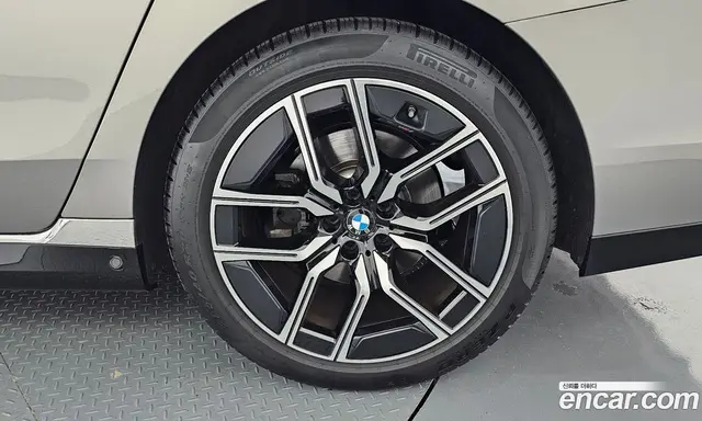 BMW 7 серия 2024 3.0 автомат (гидро), миниатюра 7
