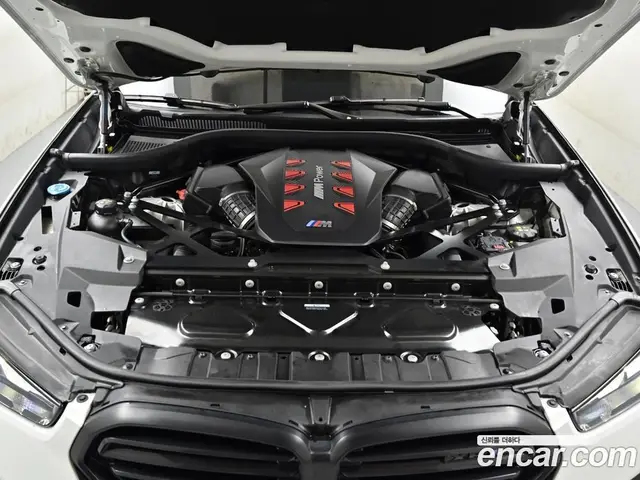 BMW X6M 2024 4.4 автомат (гидро), миниатюра 6