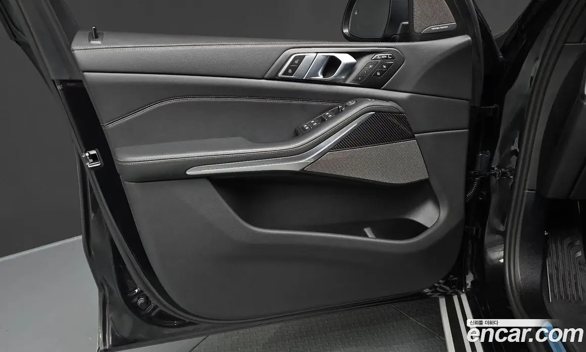 BMW X7 2025 3.0 автомат (гидро), фото 14