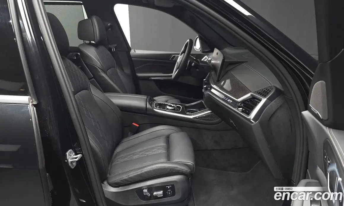 BMW X7 2025 3.0 автомат (гидро), фото 16