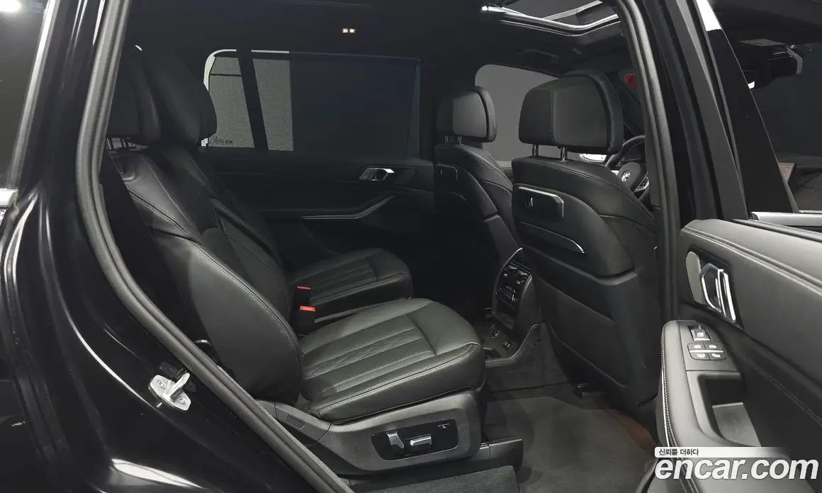 BMW X7 2025 3.0 автомат (гидро), фото 17