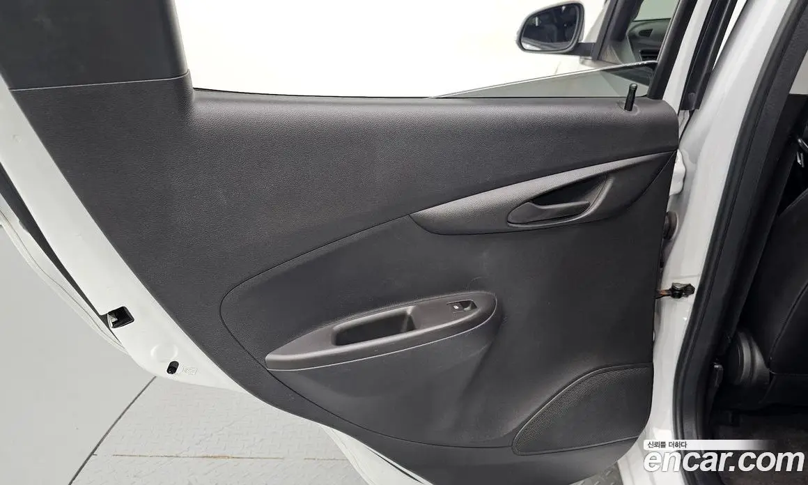 Chevrolet Spark 2015 1.0 автомат (гидро), фото 15