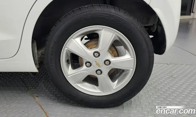 Chevrolet Spark 2015 1.0 автомат (гидро), миниатюра 7