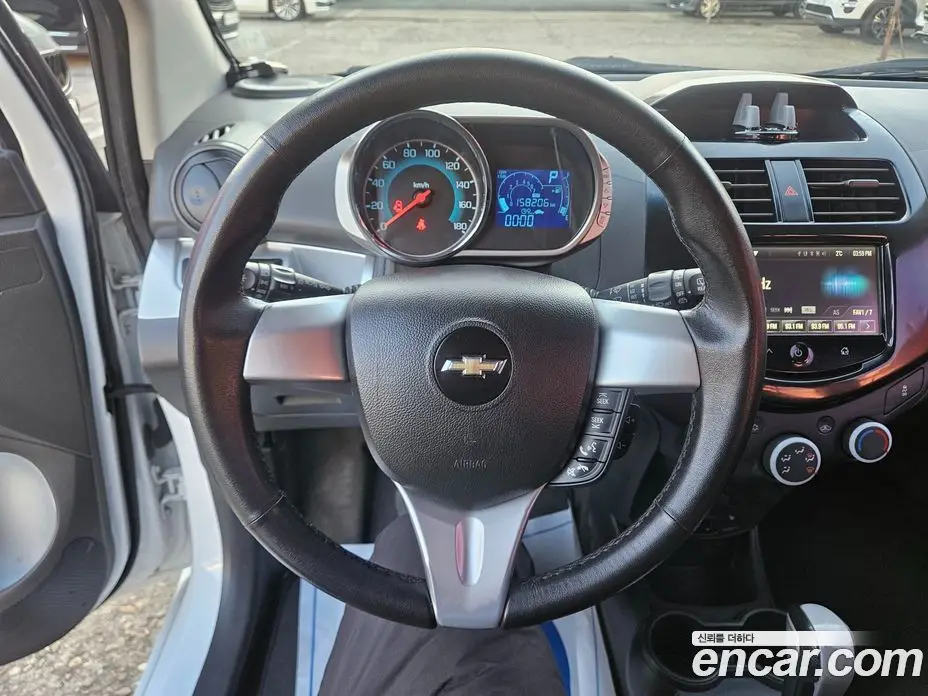 Chevrolet Spark 2015 1.0 автомат (гидро), фото 11