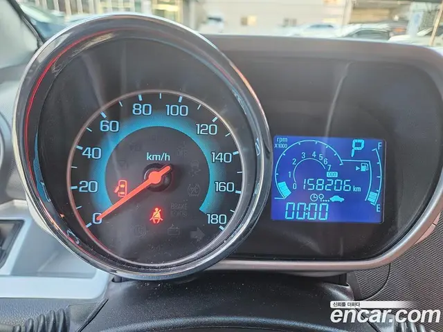 Chevrolet Spark 2015 1.0 автомат (гидро), миниатюра 12