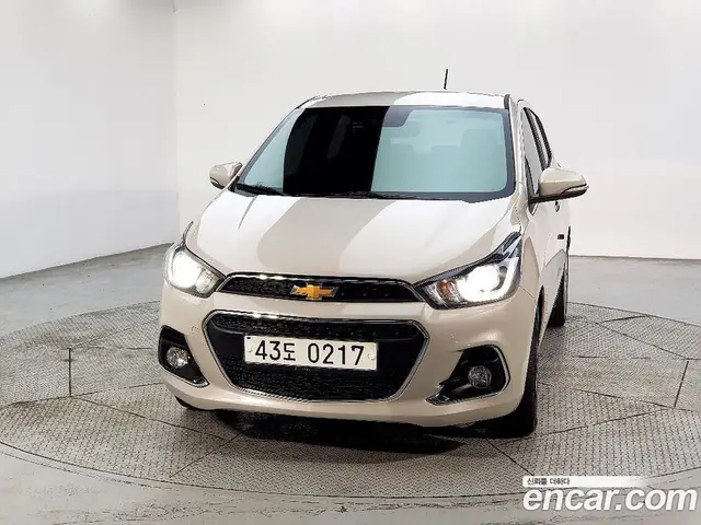 Chevrolet Spark 2016 1.0 автомат (гидро), миниатюра 2