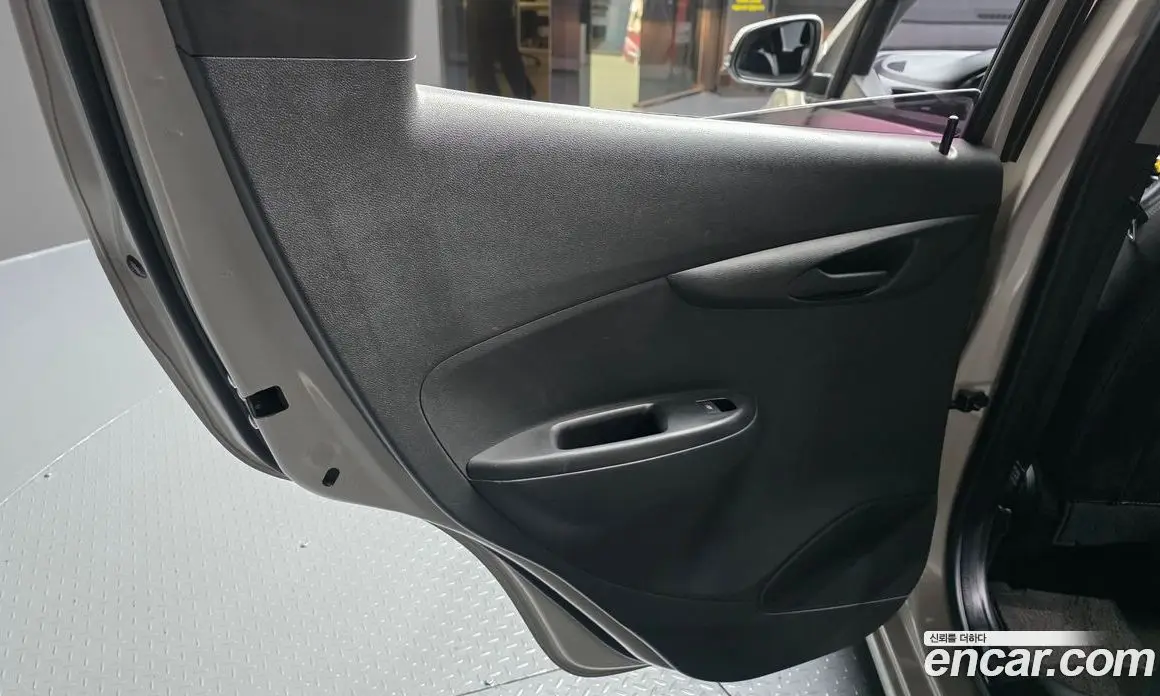 Chevrolet Spark 2017 1.0 автомат (гидро), фото 14