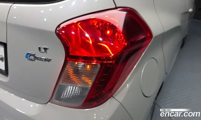 Chevrolet Spark 2017 1.0 автомат (гидро), миниатюра 9