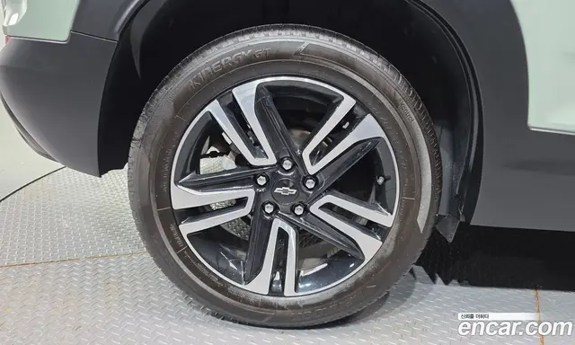Chevrolet TrailBlazer 2023 1.3 автомат (гидро), миниатюра 5