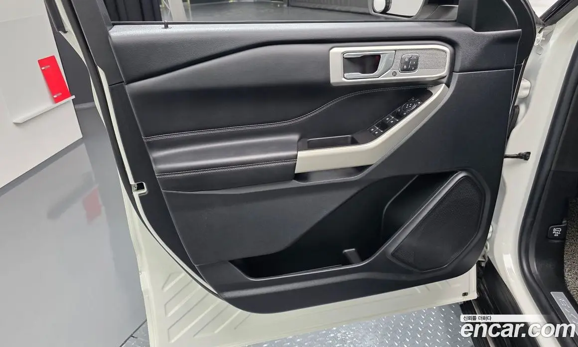Ford Explorer 2021 2.3 автомат (гидро), фото 13
