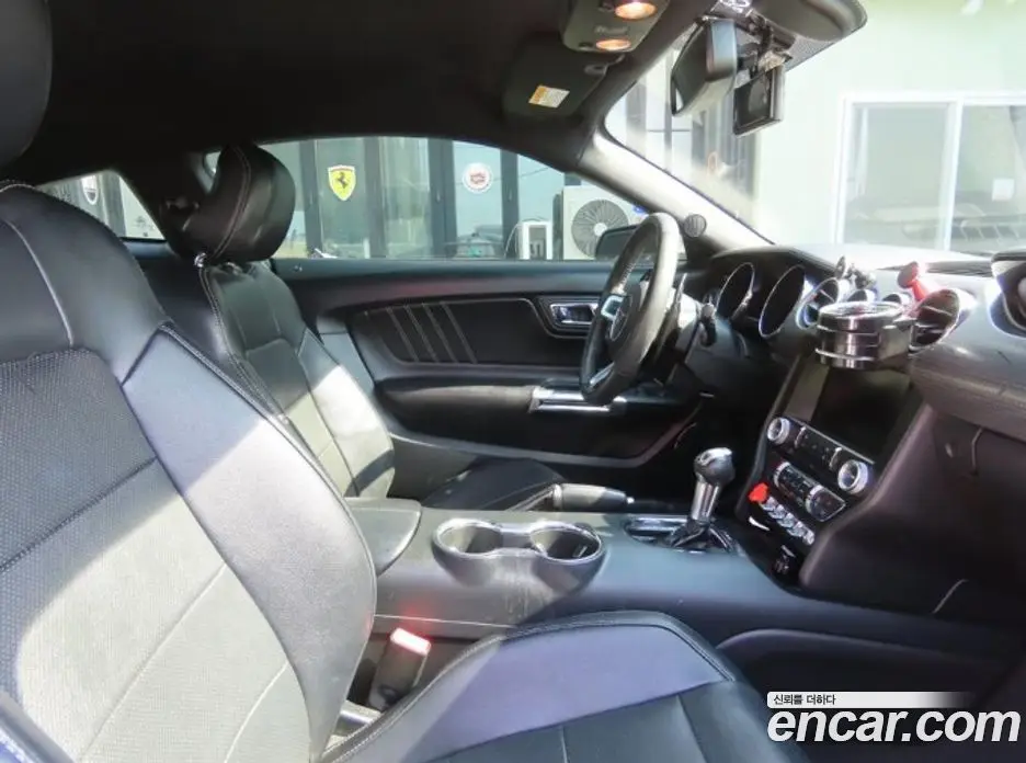 Ford Mustang 2016 2.3 автомат (гидро), фото 14