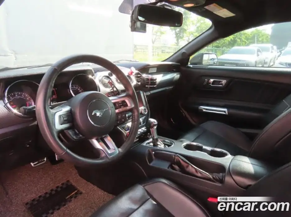Ford Mustang 2016 2.3 автомат (гидро), фото 15