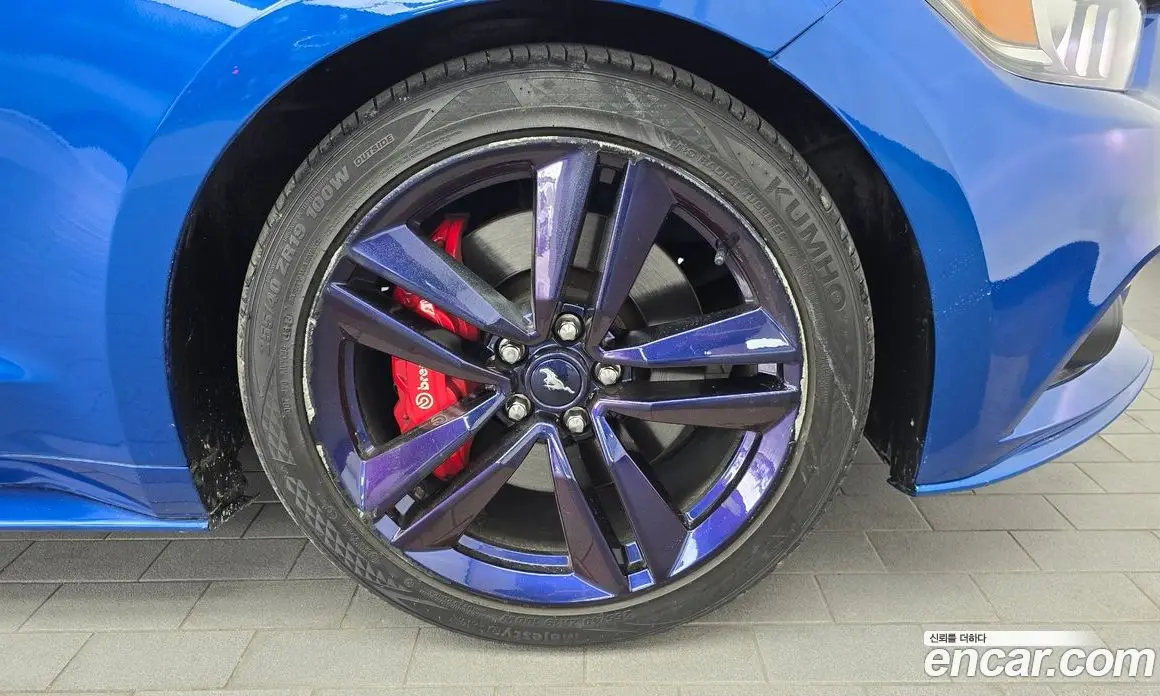 Ford Mustang 2017 2.3 автомат (гидро), фото 7