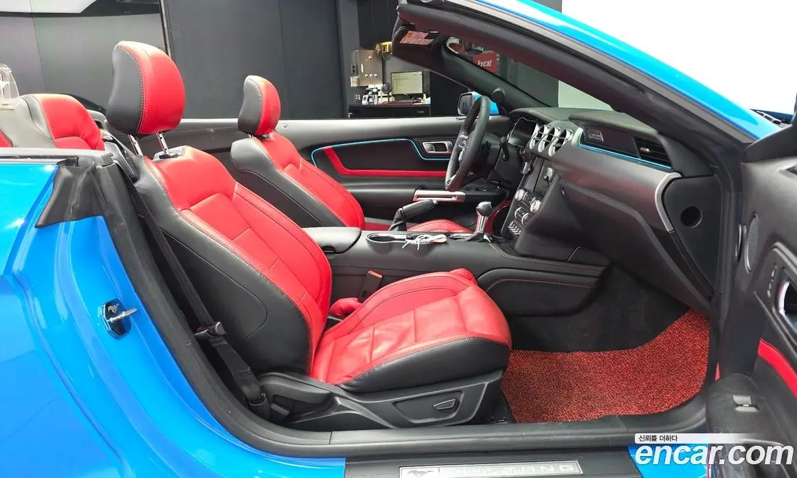Ford Mustang 2022 2.3 автомат (гидро), фото 11