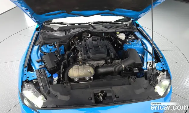 Ford Mustang 2022 2.3 автомат (гидро), миниатюра 6