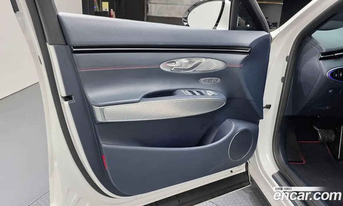 Genesis GV70 2022 2.2 автомат (гидро), фото 13