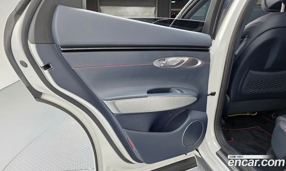 Genesis GV70 2022 2.2 автомат (гидро), фото 14