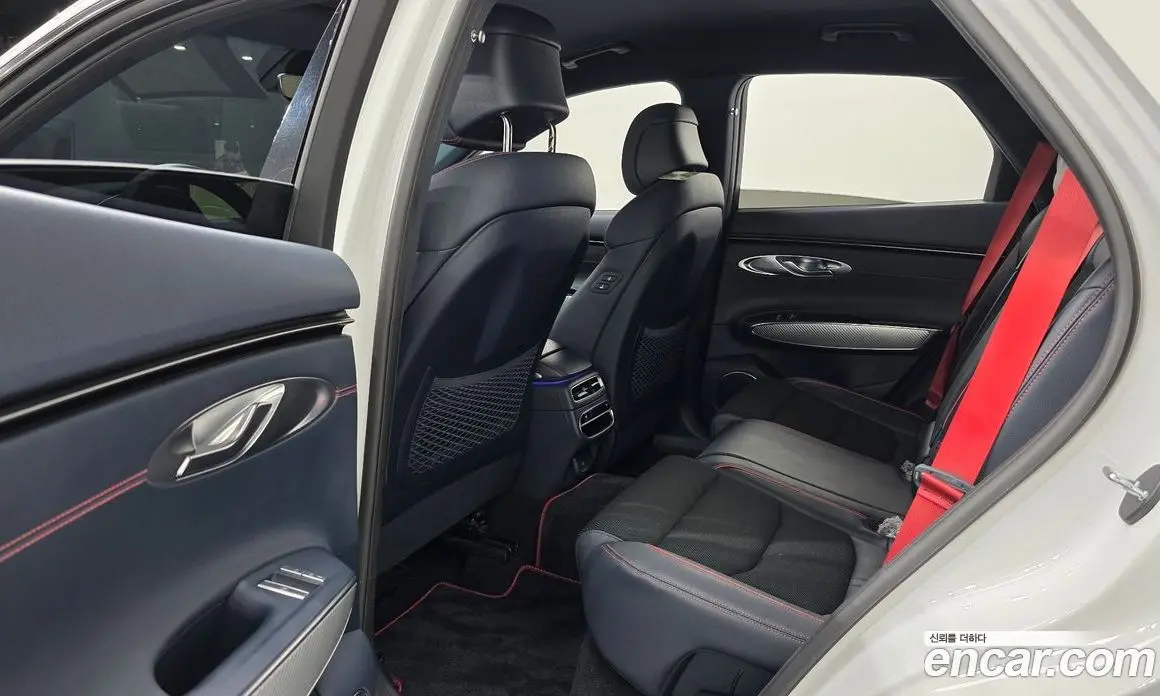 Genesis GV70 2022 2.2 автомат (гидро), фото 17