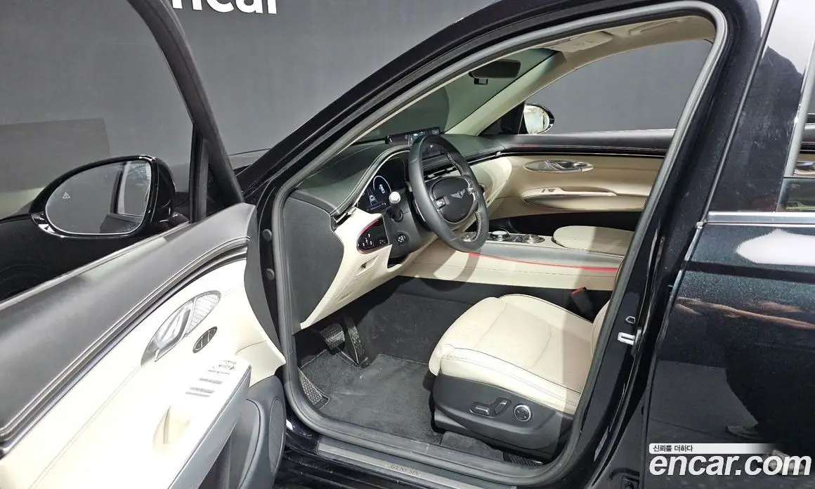 Genesis GV70 2023 2.5 автомат (гидро), фото 13