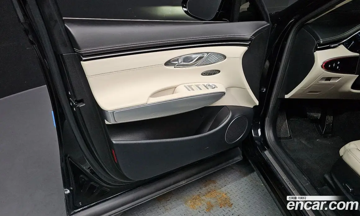 Genesis GV70 2023 2.5 автомат (гидро), фото 14