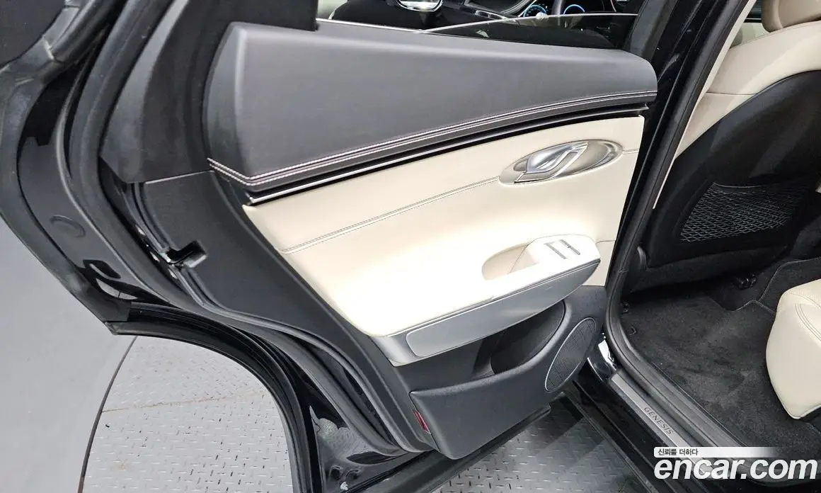 Genesis GV70 2023 2.5 автомат (гидро), фото 15