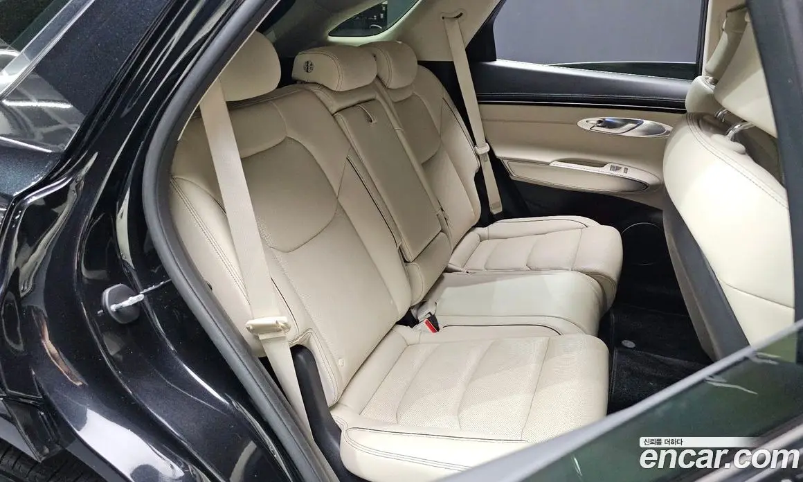 Genesis GV70 2023 2.5 автомат (гидро), фото 31