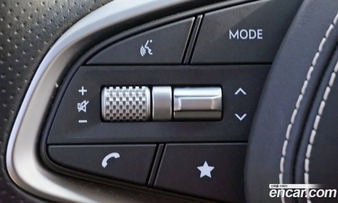 Genesis GV70 2024 2.5 автомат (гидро), фото 13