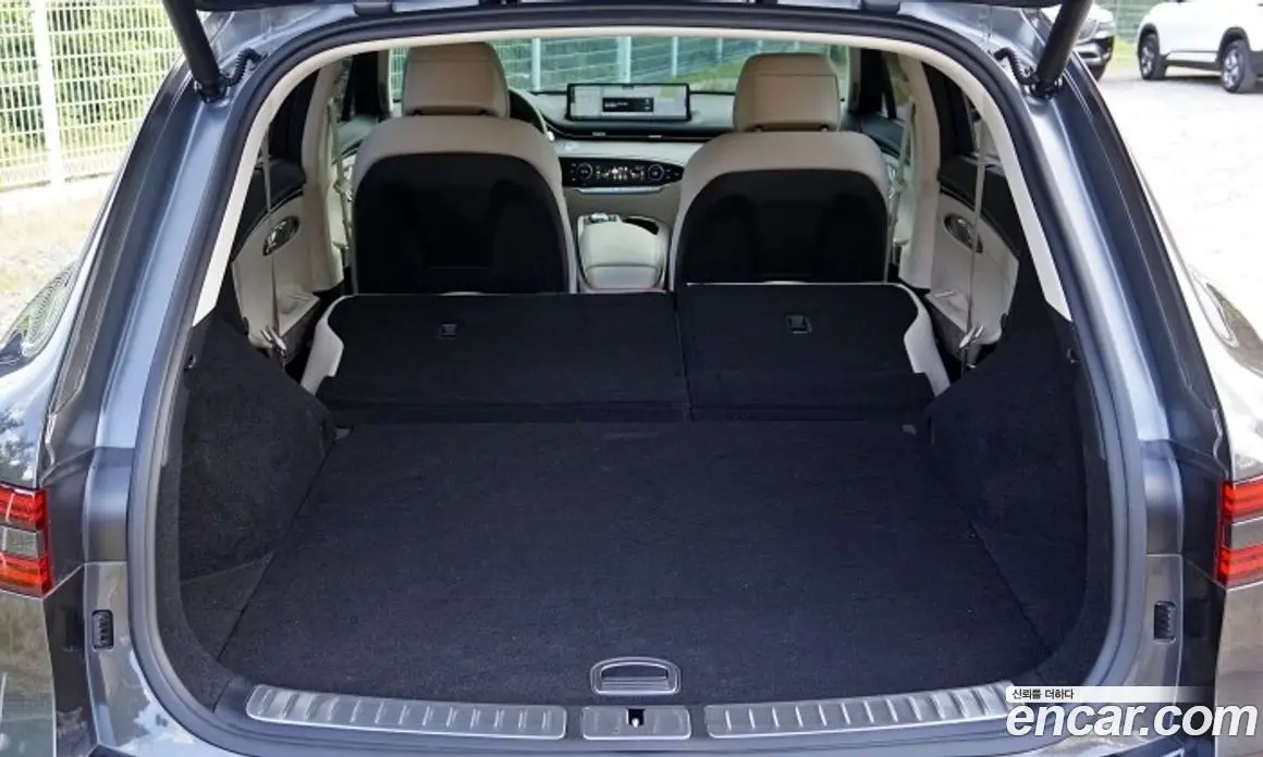 Genesis GV70 2024 2.5 автомат (гидро), фото 6